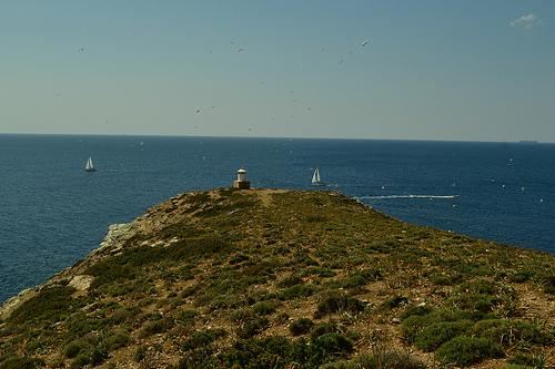 ΜΑΚΡΟΝΗΣΟΣ 10/9/2016