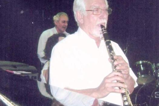 Add Image Description