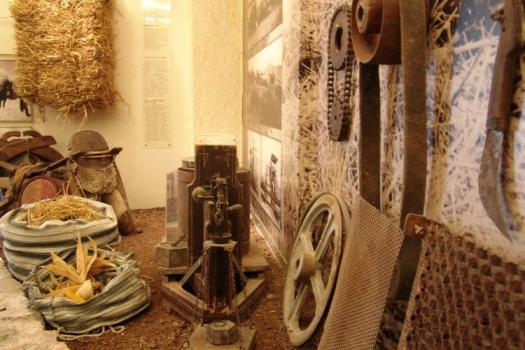 Add Image Description